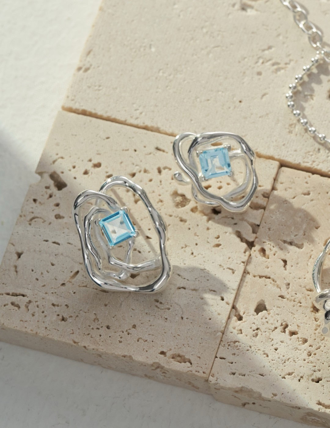 “Breath of Spring”925 Silver Natural Topaz Asymmetrical Earrings E0764
