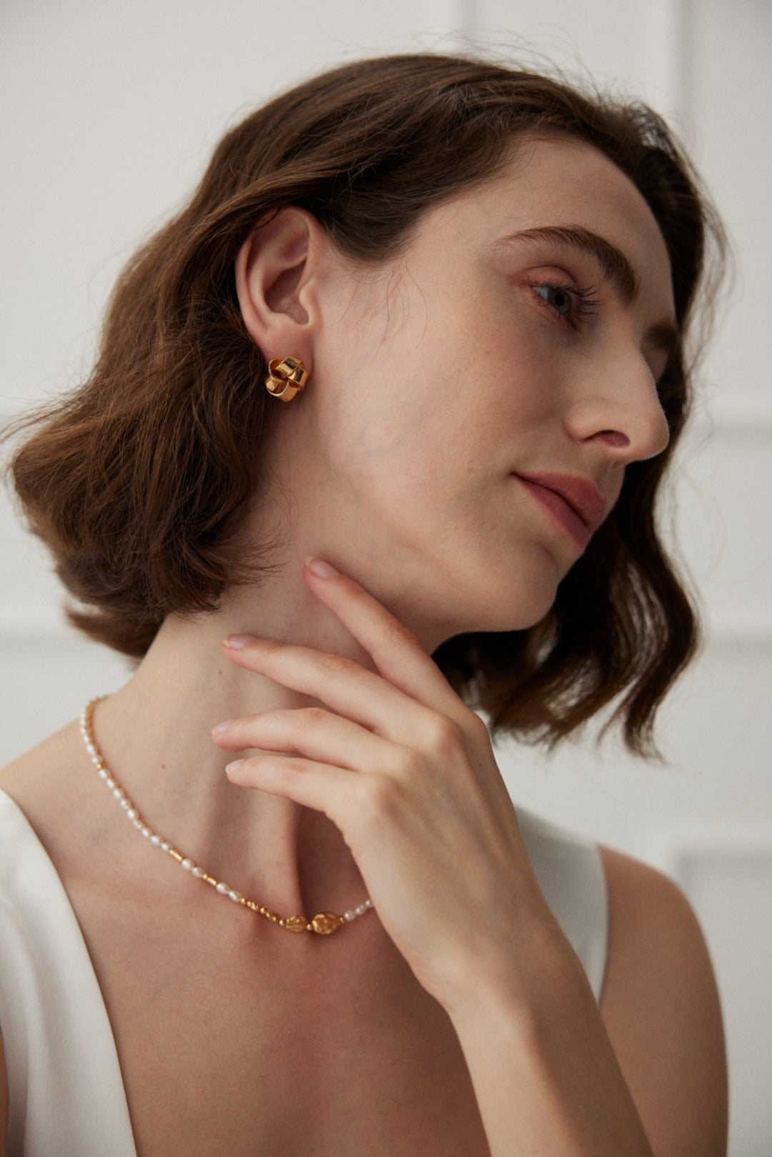 Shiny Gold Knot Earrings E01116-2