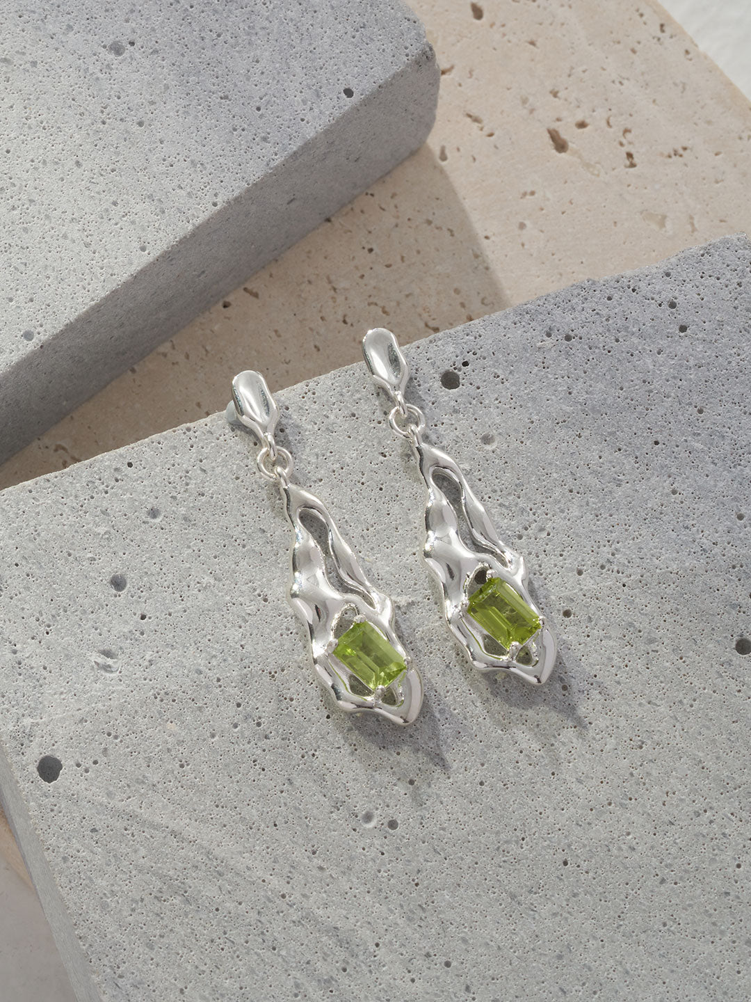 “Breath of Spring” 925 Silver Natural Peridot Earrings E0785