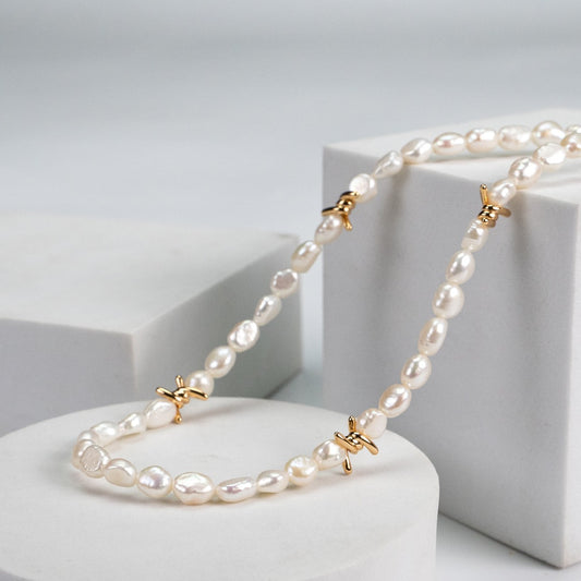 Vine Kiss - Natural Baroque Pearl Necklace NMX1008