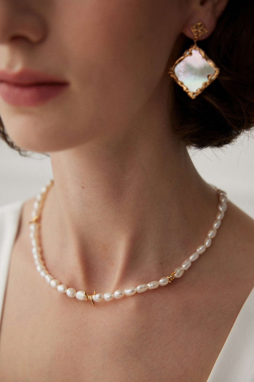 Vine Kiss - Natural Baroque Pearl Necklace NMX1008